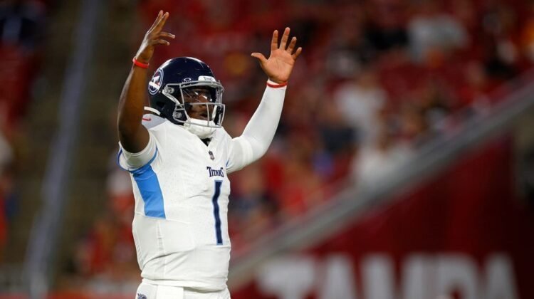 Titans rookie QB Cameron Ward leads TD drive in debut