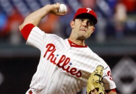 Phillies call up 40-year-old reliever David Robertson