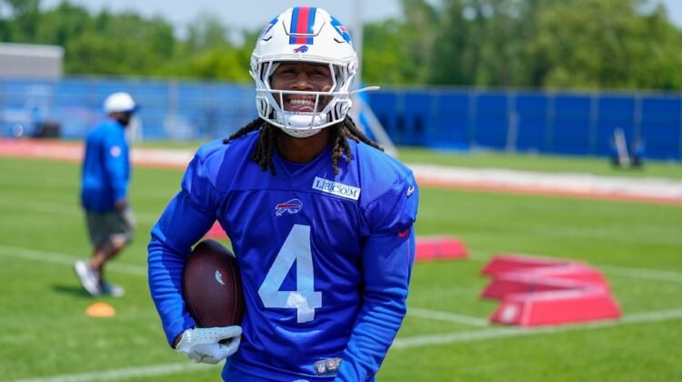 James Cook returns to Bills practice amid contract dispute