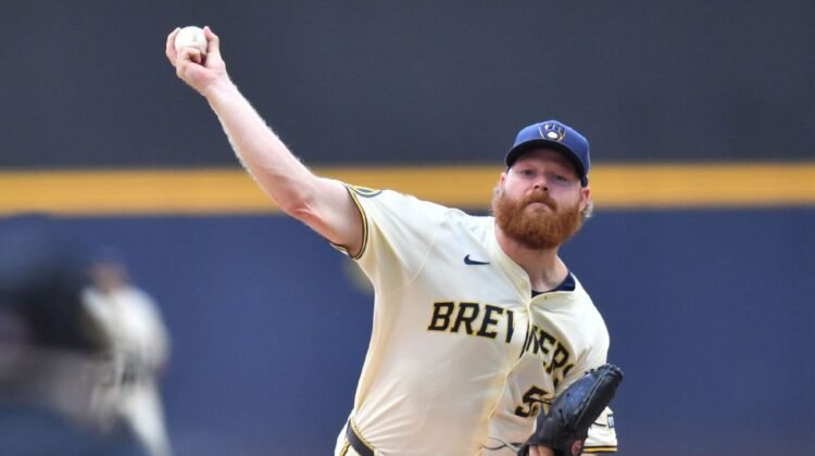 Brewers keep rolling, win free burgers with 12th straight victory Brewers keep rolling, win free burgers with 12th straight victory