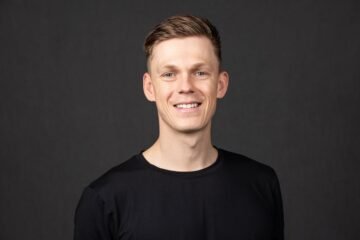 Youtuber Caspar Lee shares his investing journey a…
