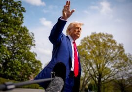 Trump clashes with reporter over tariffs policy, c…