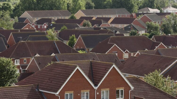 Mortgage rates: Boost for homeowners as average UK mortgage rate hits ‘turning point’