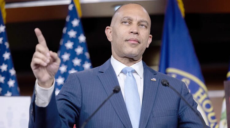Jeffries faces hypocrisy claim from CNN over New York redistricting plans Jeffries faces hypocrisy claim from CNN over New York redistricting plans