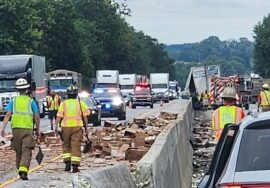 Hot dogs spill across Pennsylvania highway after t…