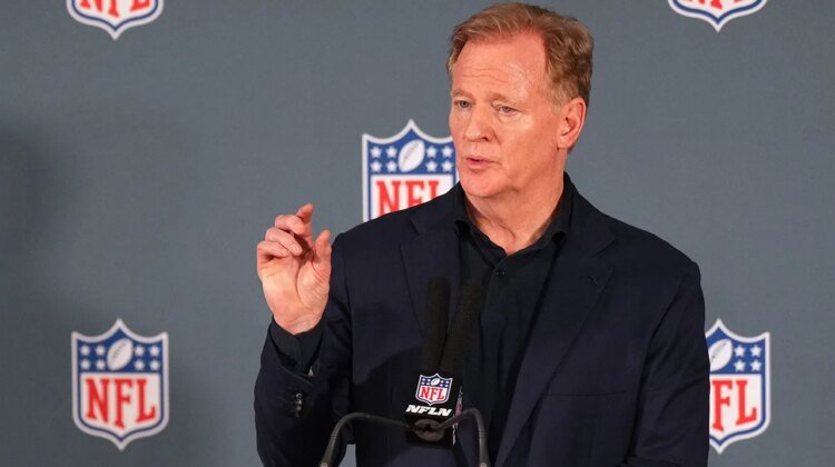 CLAY TRAVIS: NFL End Zones: Honor cops with ‘Back the Blue’ or leave politics out CLAY TRAVIS: NFL End Zones: Honor cops with ‘Back the Blue’ or leave politics out