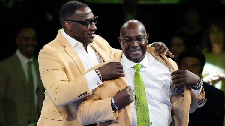 Sterling Sharpe shares emotional moment with brother Shannon Sharpe at Hall of Fame speech Sterling Sharpe shares emotional moment with brother Shannon Sharpe at Hall of Fame speech