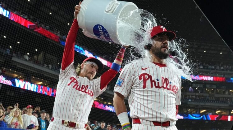 MLB insiders predict free agent deals for Tucker, Schwarber MLB insiders predict free agent deals for Tucker, Schwarber