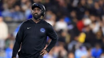 What happens to a college football roster when a c…