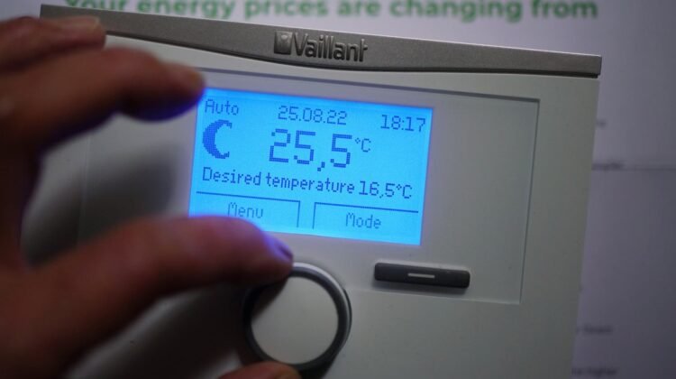 Renters skip hot meals and lower heating to afford energy bills Renters skip hot meals and lower heating to afford energy bills