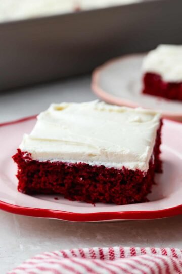 2 Ingredient Red Velvet Cake Recipe (Cake Mix + So…