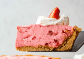 Easy No Bake Strawberry Cream Pie Recipe