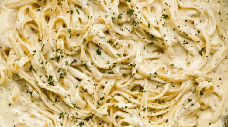 The BEST Homemade Alfredo Sauce Ever |The Recipe Critic