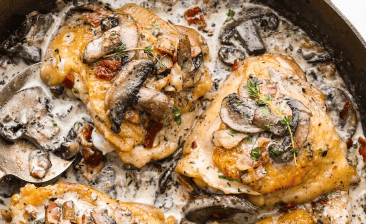 Creamy Bacon Mushroom Thyme Chicken Recipe