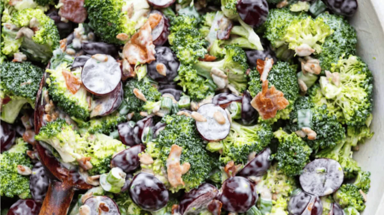 Easy Broccoli Grape Salad | The Recipe Critic
