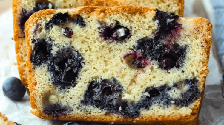 5 Ingredient Blueberry Bread | The Recipe Critic