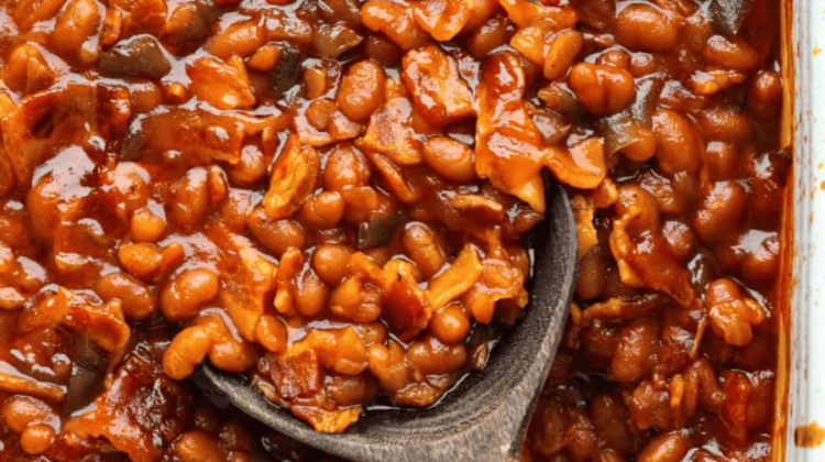 Easy Baked Beans with Bacon and Brown Sugar Easy Baked Beans with Bacon and Brown Sugar