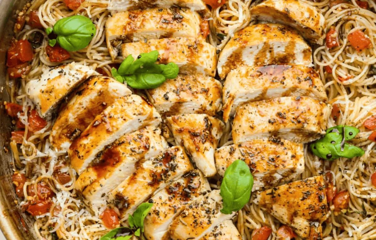 Bruschetta Chicken Pasta with Fresh Tomatoes and B…