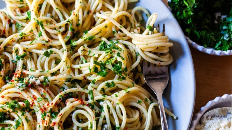 spaghetti with garlic and oil – smitten kitchen