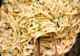Crockpot Chicken Spaghetti (Easy Creamy Slow Cooker Dinner )